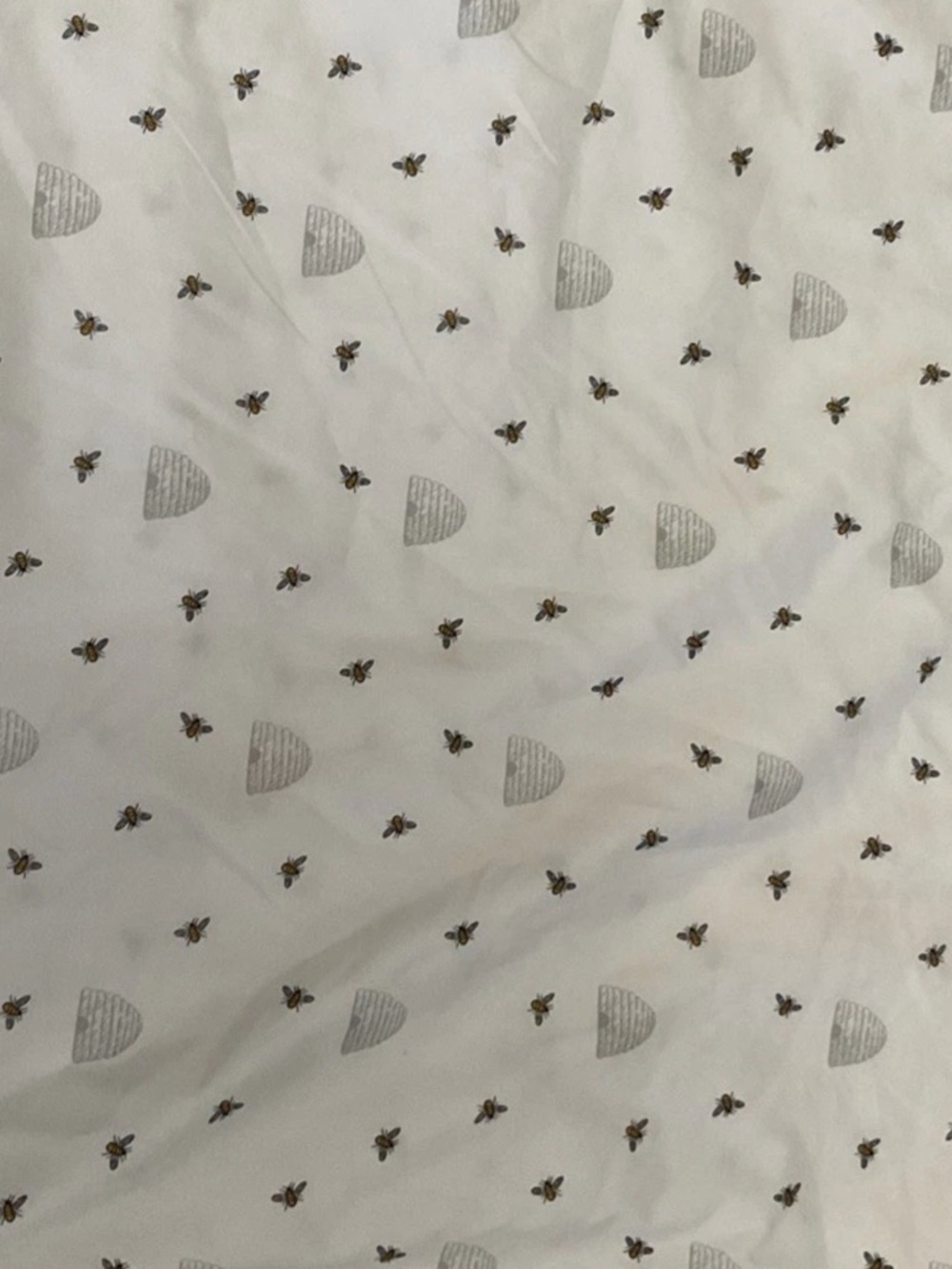 New Charisma White Bee & Honeycomb Pattern Cotton Queen Flatsheet only
